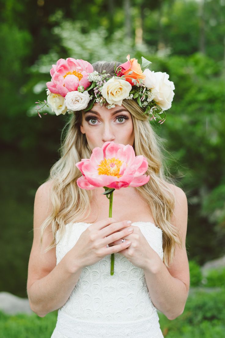 Our Favorite Flower Crowns Tie the Knot in SantoriniWeddings & Events